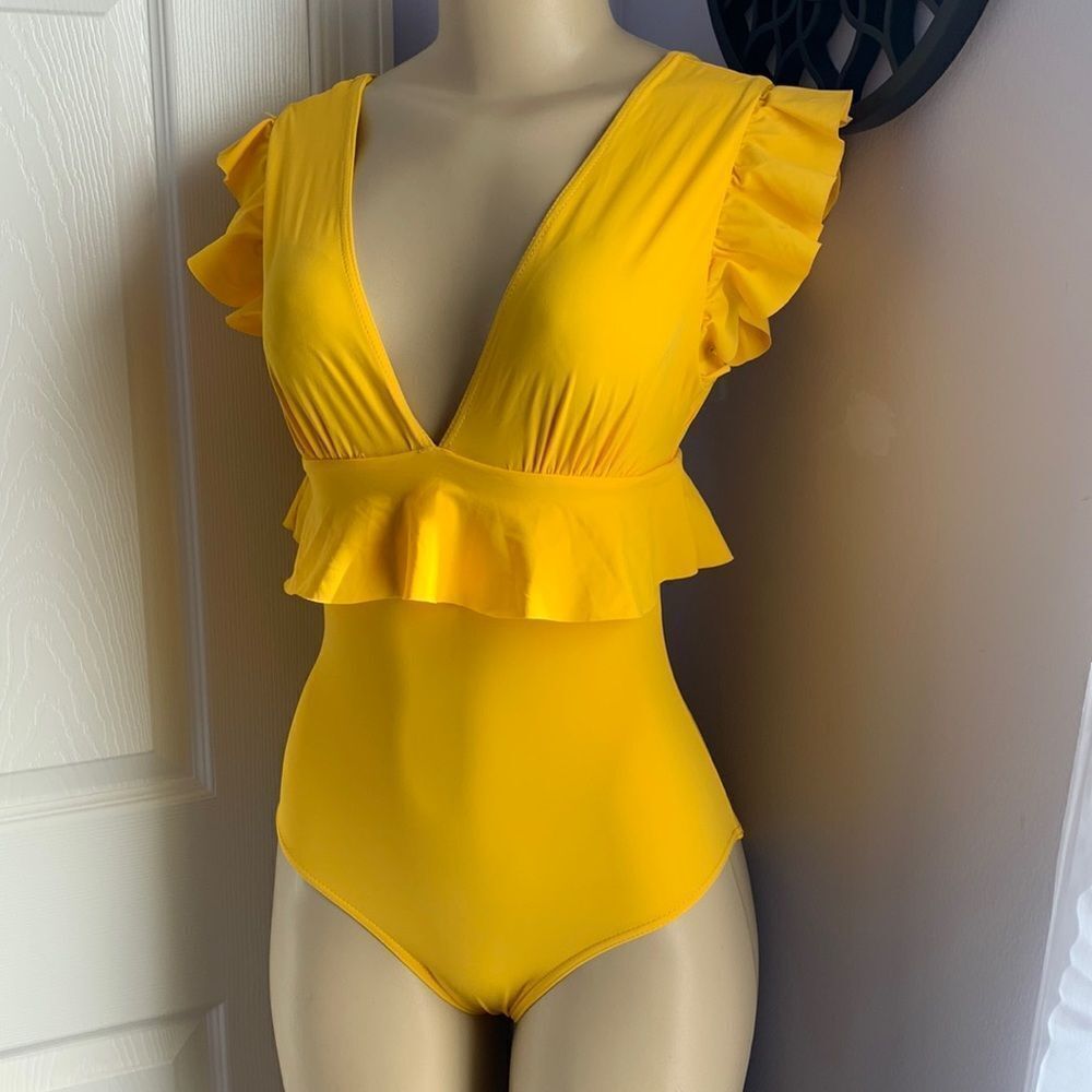 New York & Company Swimsuit Swimwear One-Piece XS YELLOW